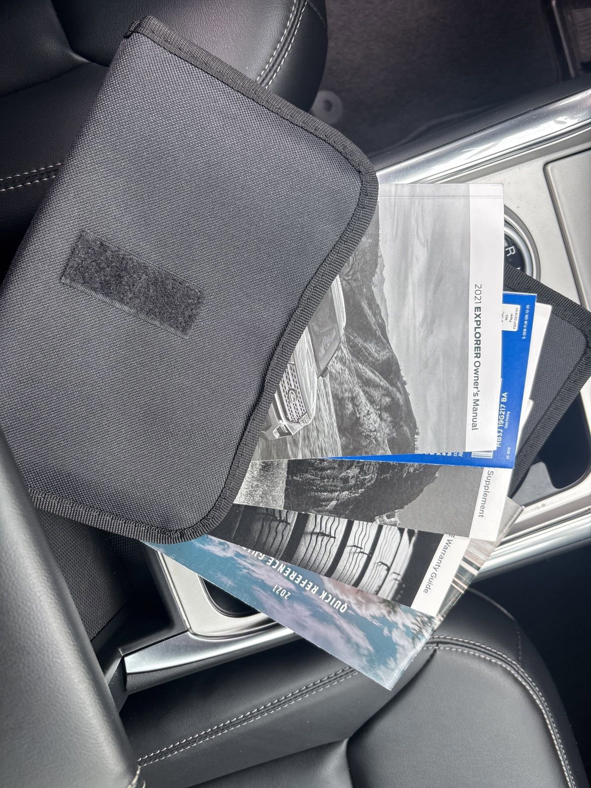 Certified 2021 Ford Explorer XLT w/ Equipment Group 202A image 32