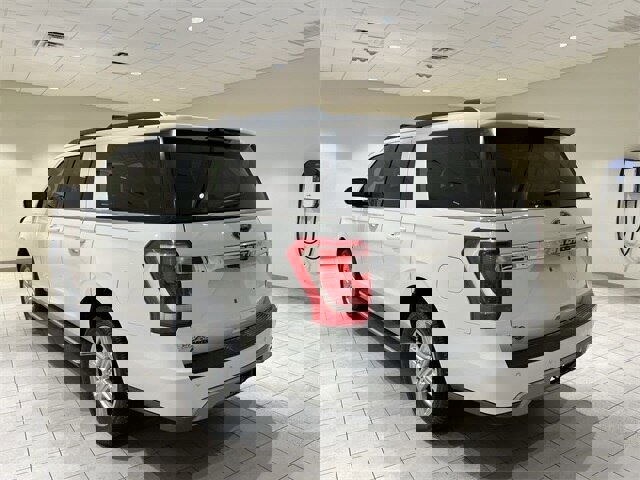 Certified 2020 Ford Expedition Max XLT w/ Equipment Group 202A image 3