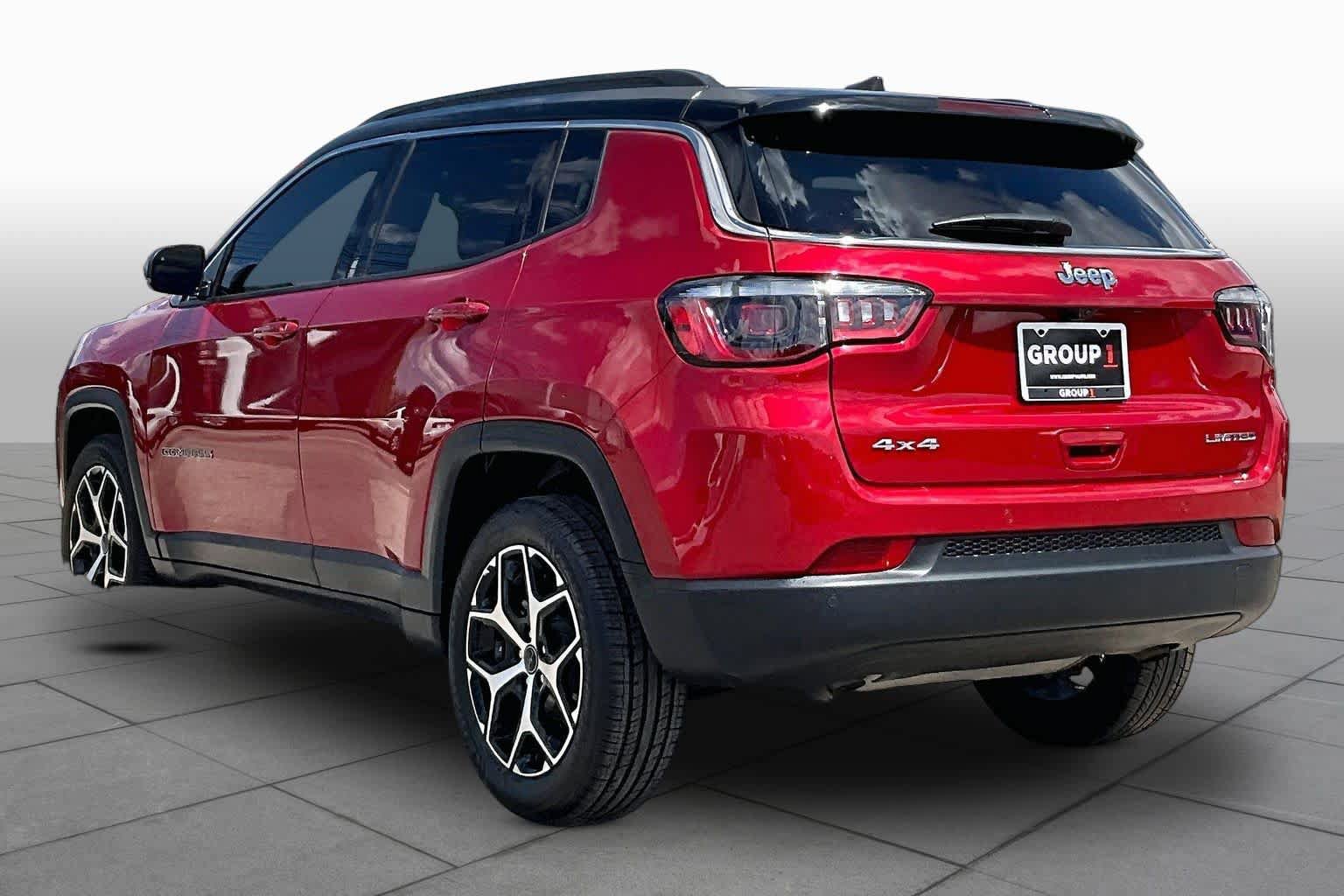 Used 2025 Jeep Compass Limited AWD/4WD image 12