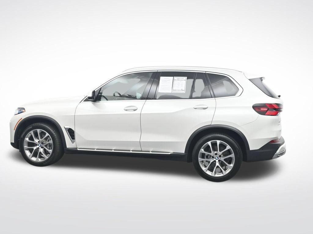 Used 2025 BMW X5 xDrive40i AWD/4WD image 10