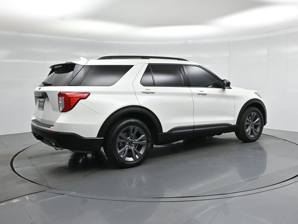 Certified 2023 Ford Explorer XLT w/ Equipment Group 202A RWD image 26