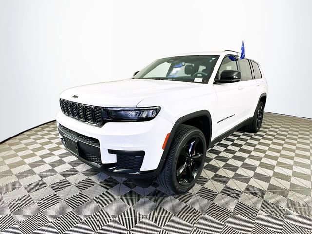 Used 2023 Jeep Grand Cherokee L Laredo AWD/4WD image 7