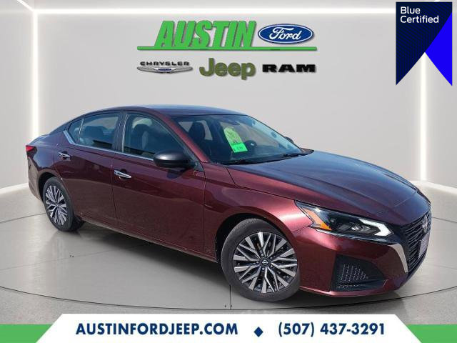 Used 2024 Nissan Altima 2.5 SV image 1