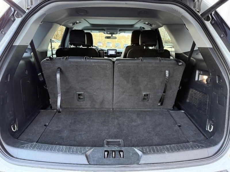 Certified 2023 Ford Explorer XLT image 7