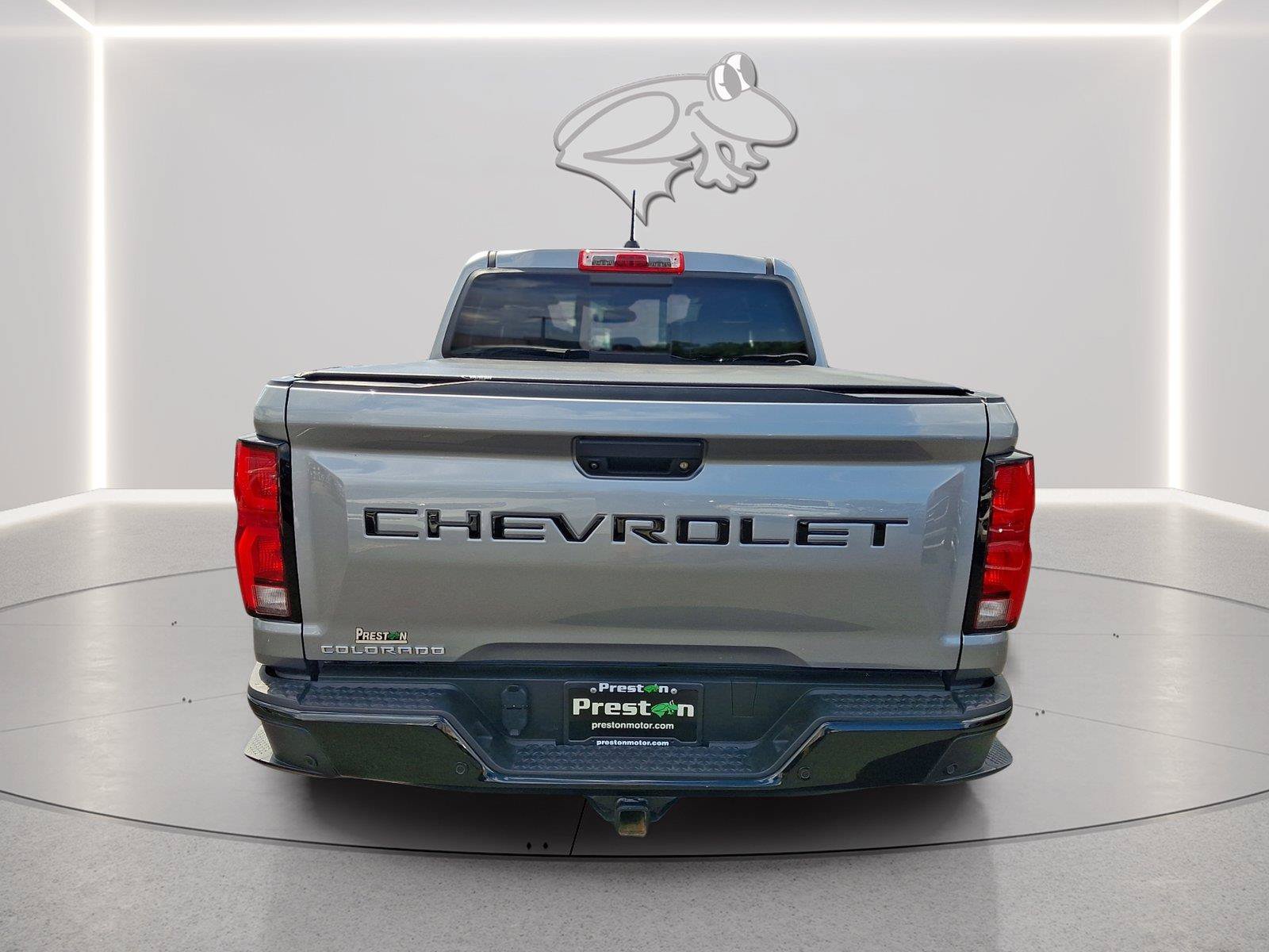 Used 2025 Chevrolet Colorado Z71 w/ Technology Package AWD/4WD image 4