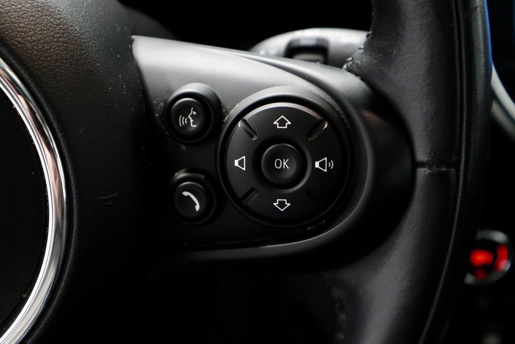 Used 2019 MINI Cooper 4-Door Hardtop w/ Signature Upholstery Package image 32