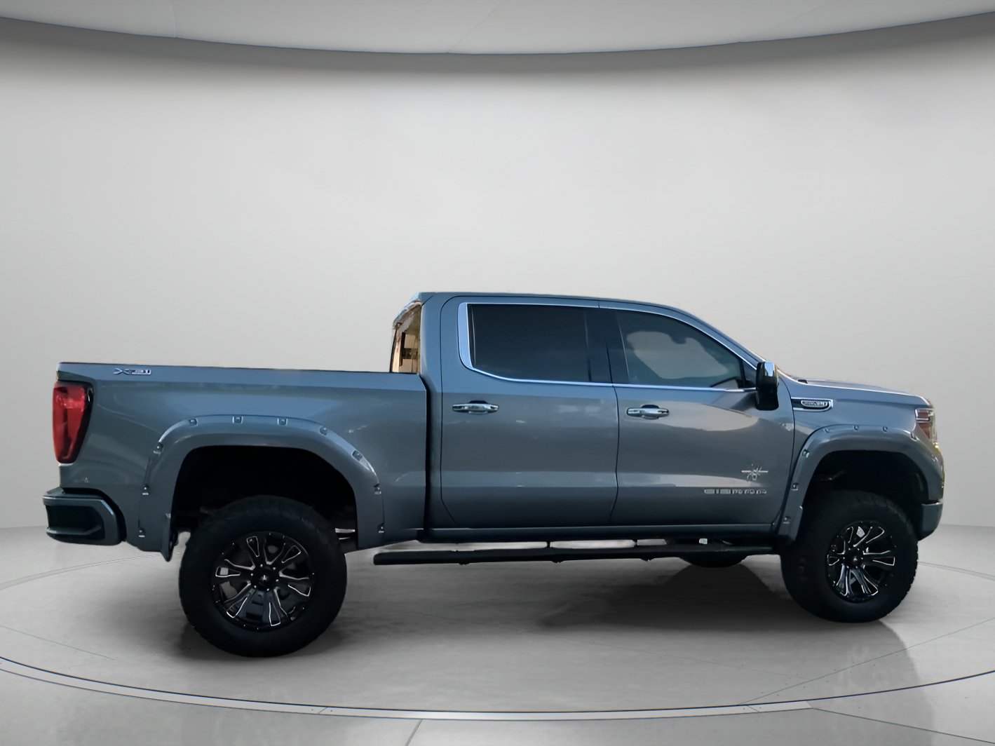 Used 2020 GMC Sierra 1500 SLT w/ SLT Premium Plus Package AWD/4WD image 30