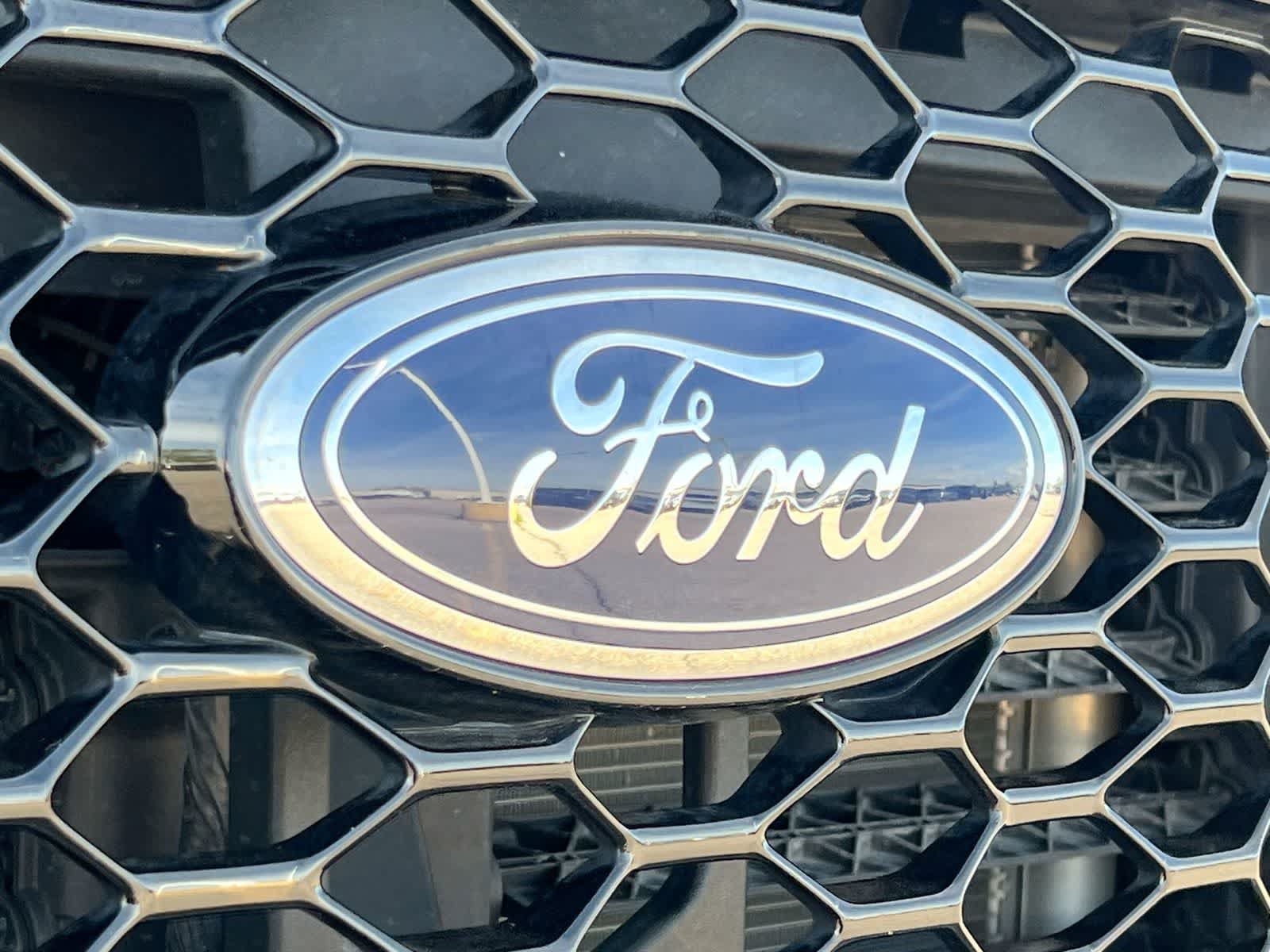 Certified 2024 Ford Edge ST-Line AWD/4WD image 13