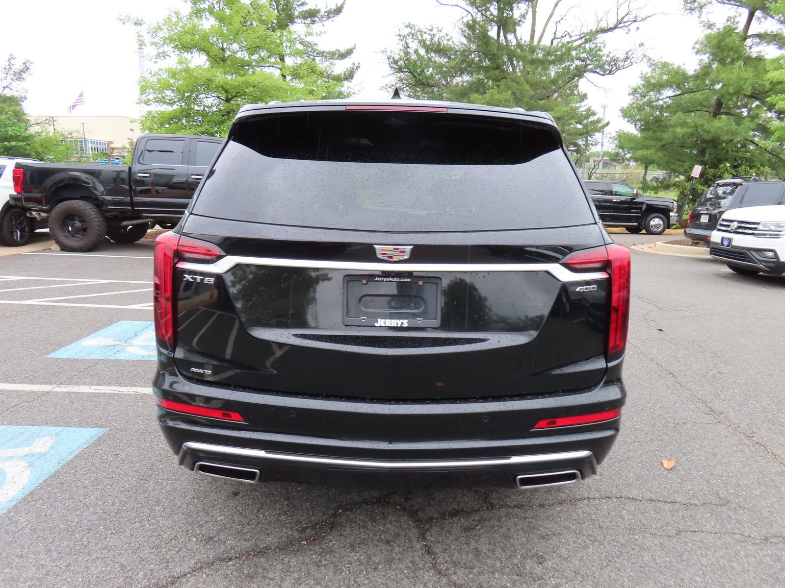 Used 2023 Cadillac XT6 Premium Luxury w/ Technology Package AWD/4WD image 6