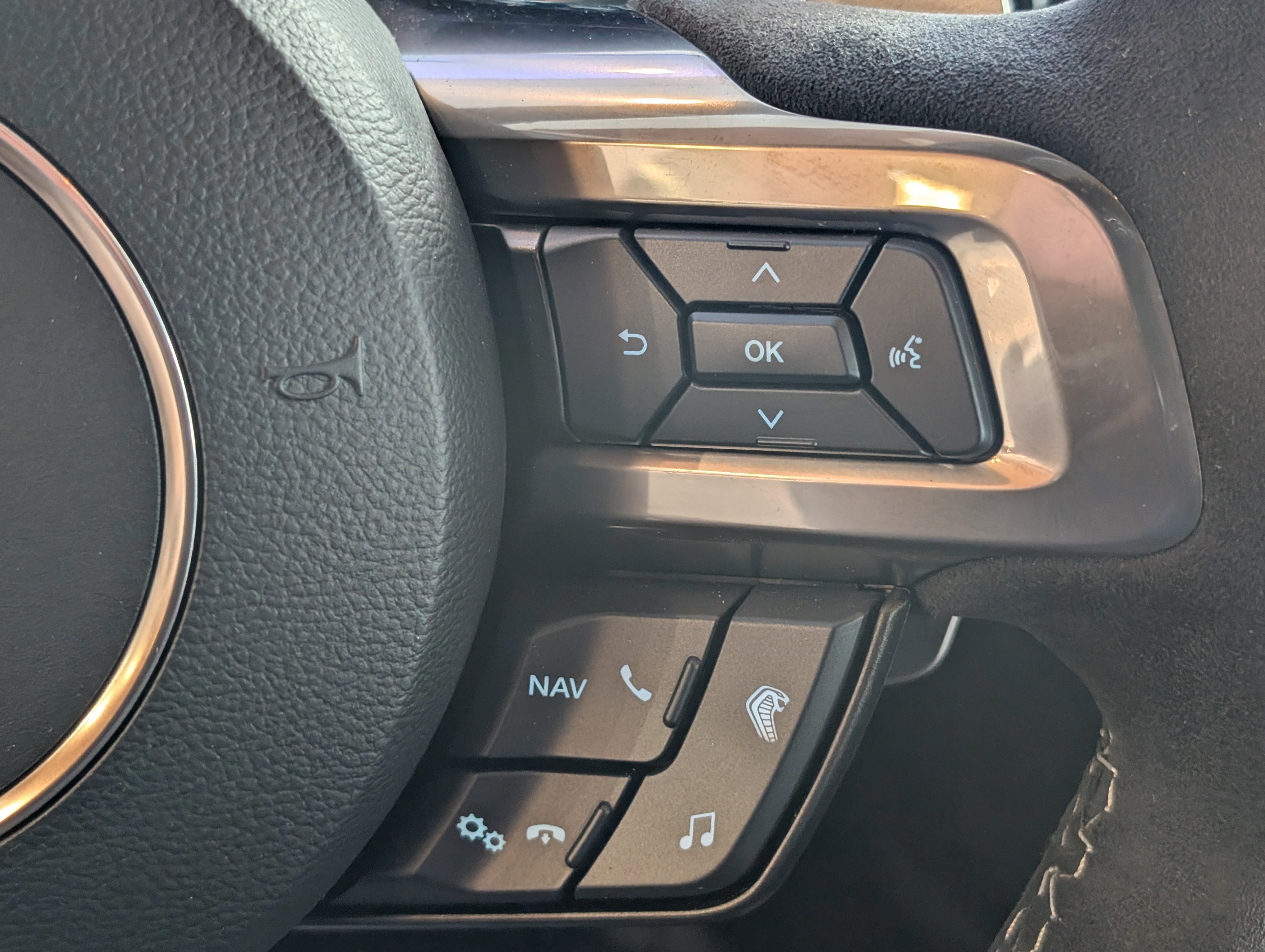 Certified 2022 Ford Mustang Shelby GT500 w/ Carbon Fiber Track Pack image 11