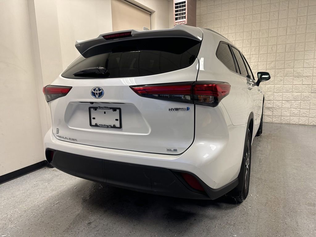 Used 2020 Toyota Highlander XLE image 7
