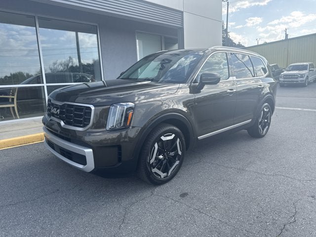 Used 2025 Kia Telluride S AWD/4WD image 2