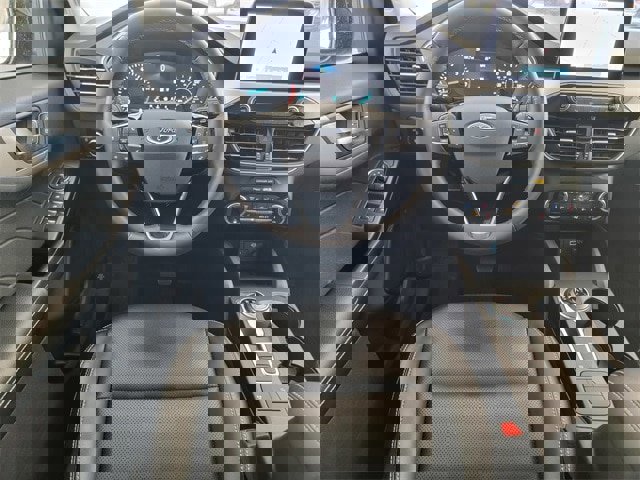 Certified 2022 Ford Escape SEL image 31