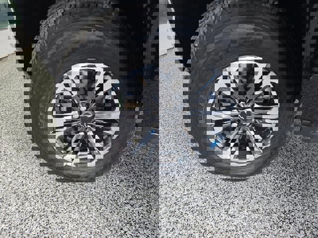 Used 2021 Chevrolet Colorado Z71 w/ Safety Package image 7