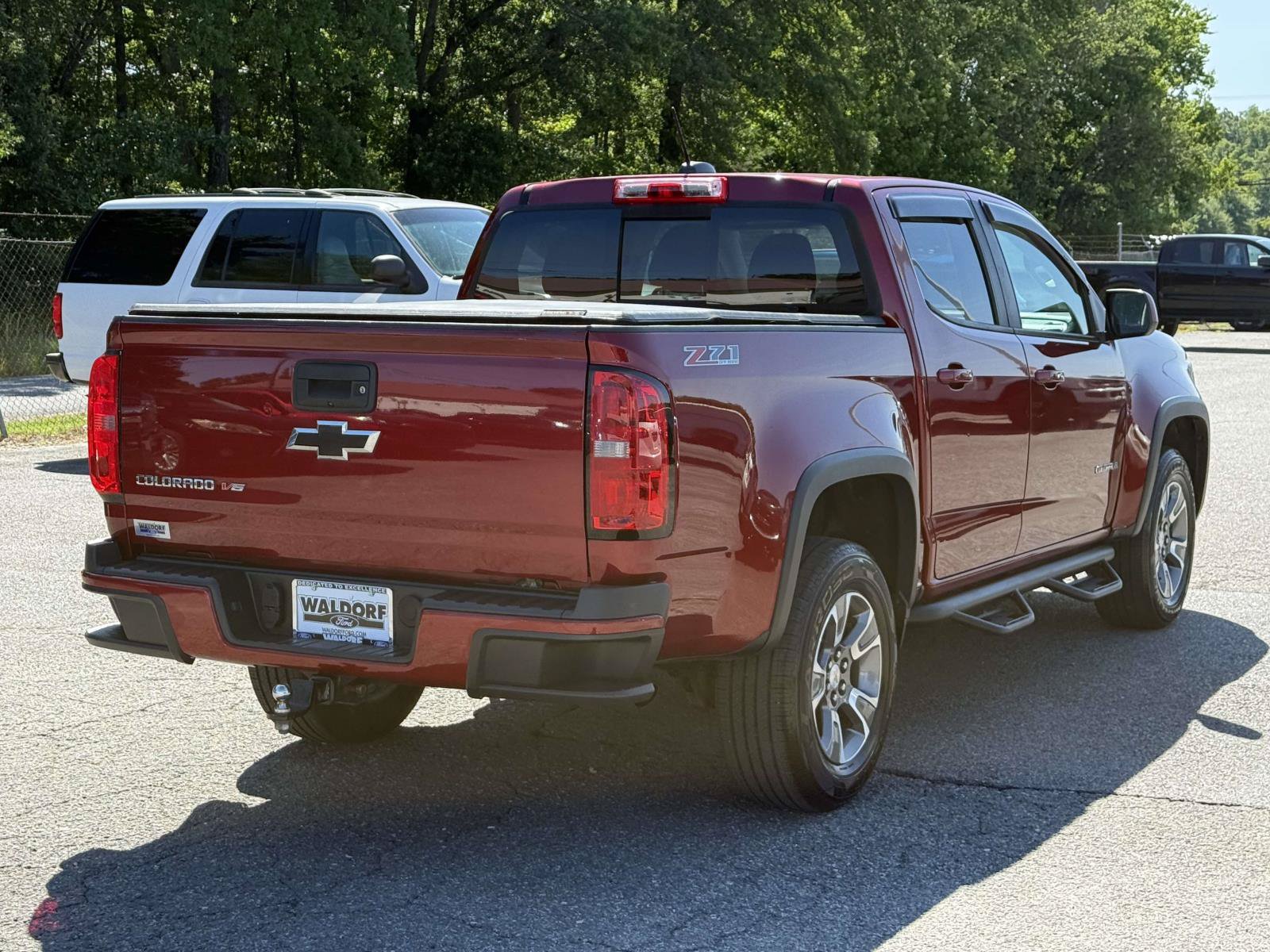 Used 2018 Chevrolet Colorado Z71 AWD/4WD image 2