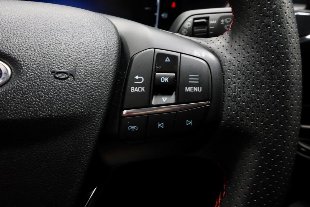 Certified 2025 Ford Escape ST-Line AWD/4WD image 28