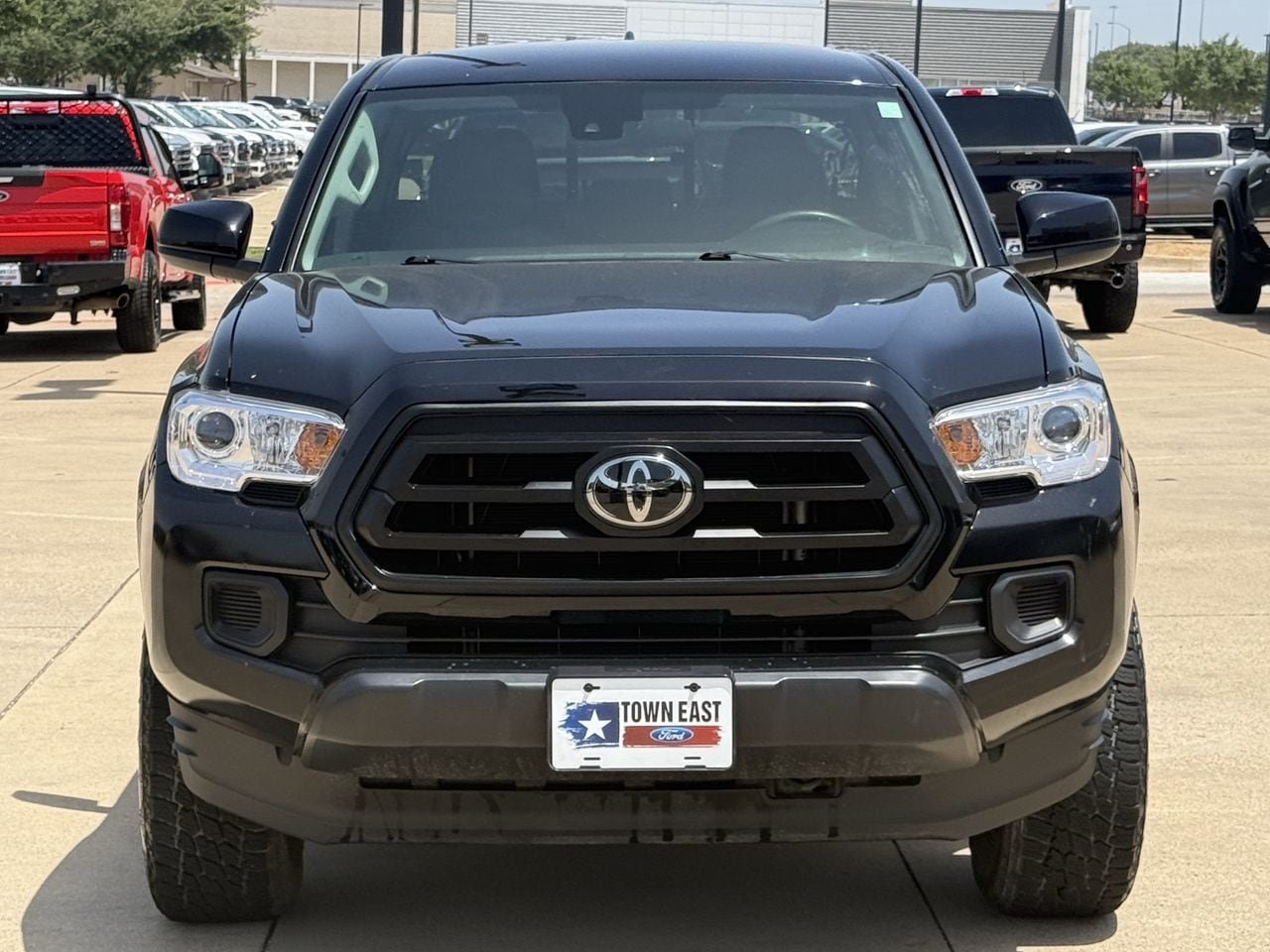 Used 2022 Toyota Tacoma SR w/ SR Convenience Package RWD image 7