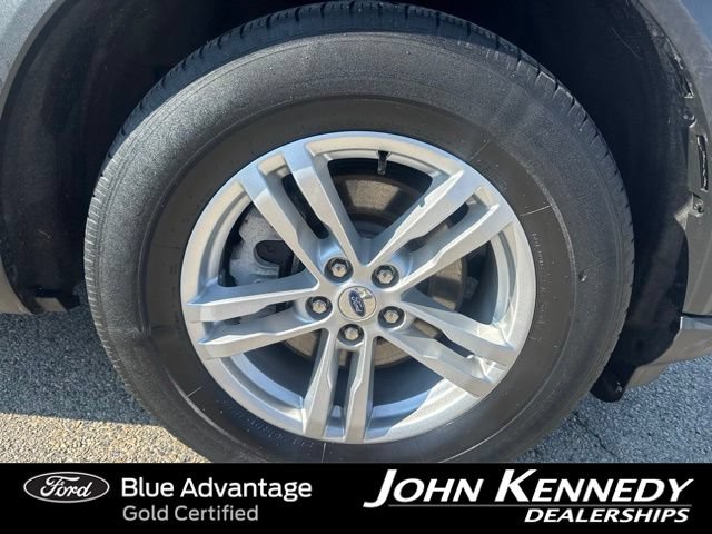 Certified 2023 Ford Explorer XLT w/ Equipment Group 202A AWD/4WD image 3