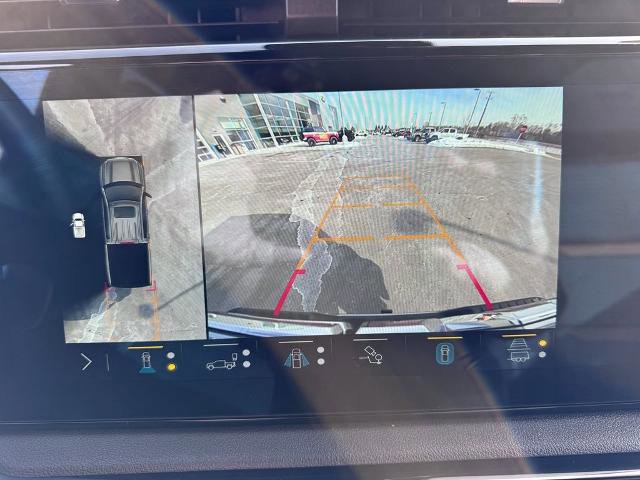 Used 2023 GMC Sierra 1500 AT4 w/ AT4 Premium Package image 14