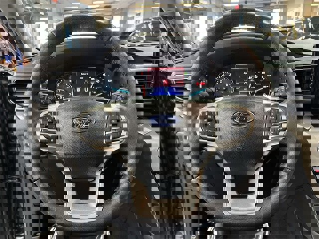 Certified 2023 Ford Explorer XLT w/ Equipment Group 202A image 6