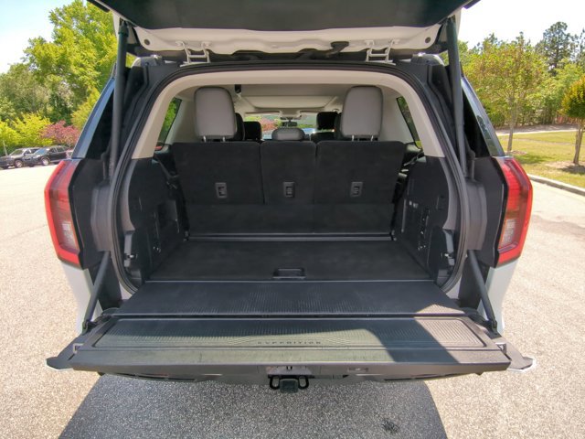 Certified 2025 Ford Expedition Active AWD/4WD image 33