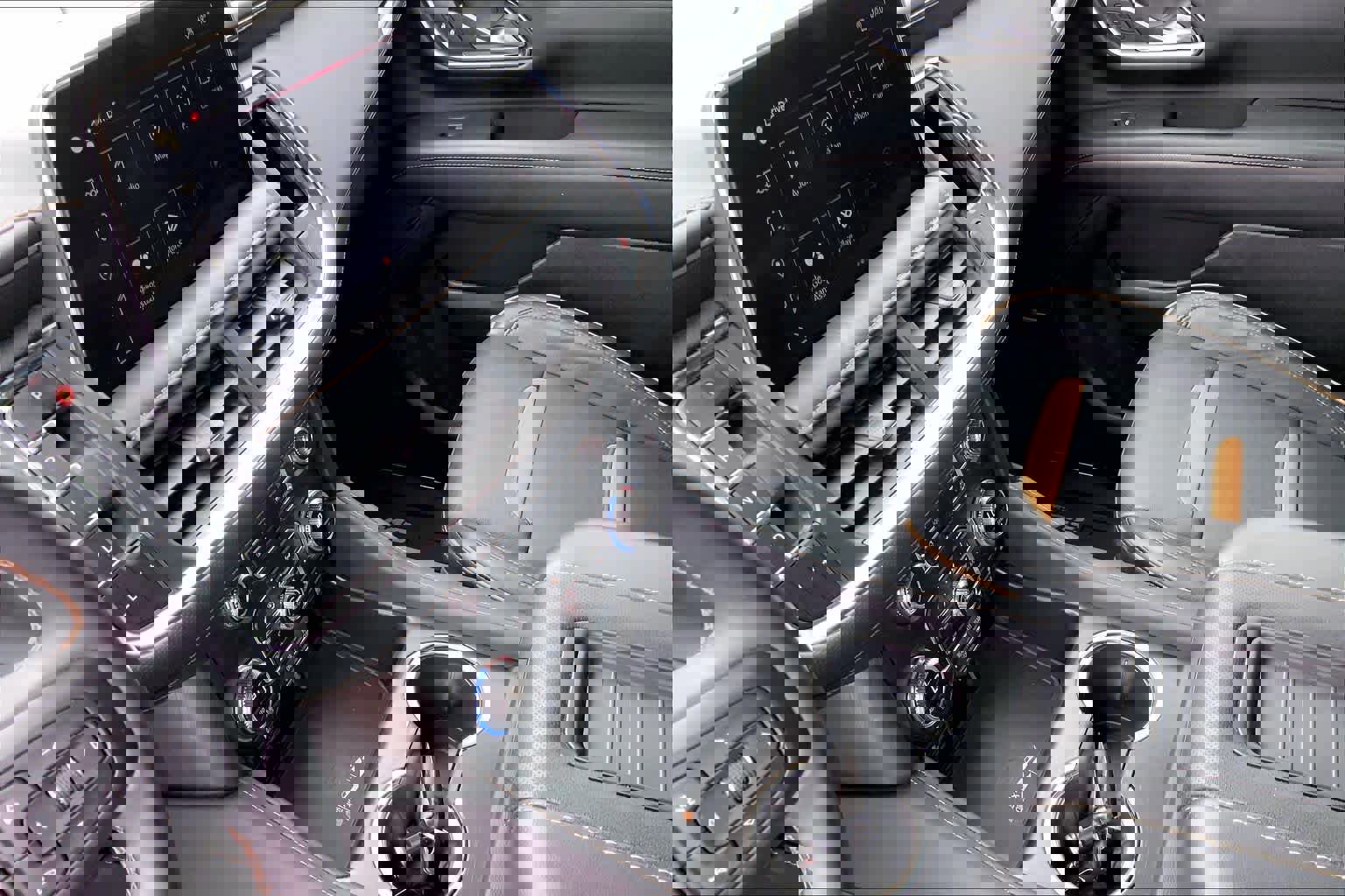 Used 2024 GMC Yukon AT4 w/ Technology Package image 16