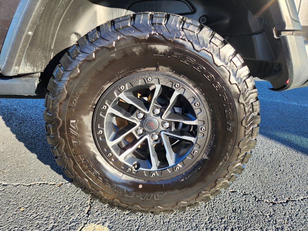 Used 2024 Jeep Wrangler Unlimited Rubicon w/ XTREMEE 35" Tire Package image 28