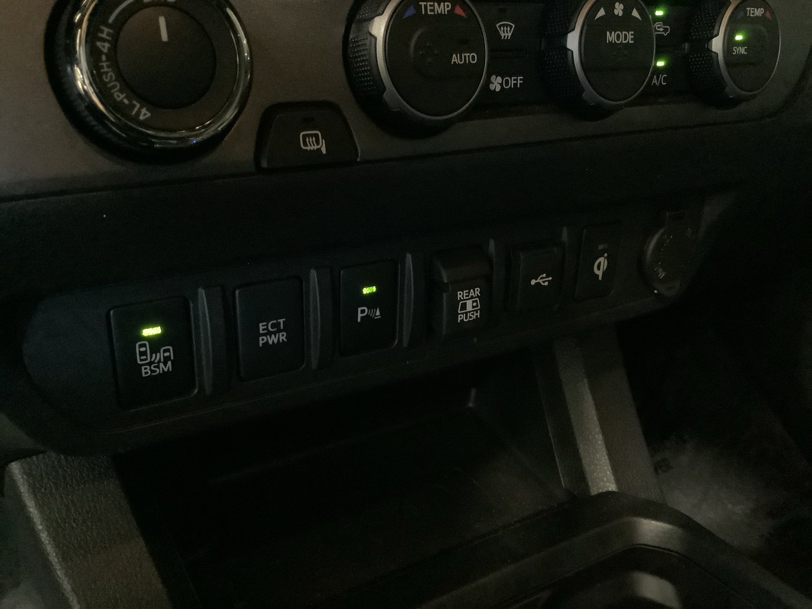 Used 2023 Toyota Tacoma TRD Sport w/ Advanced Technology Package AWD/4WD image 16