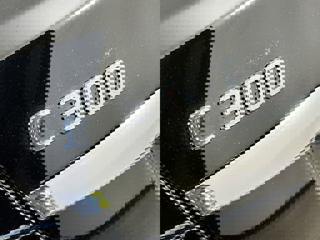 Used 2021 Mercedes-Benz C 300 Sedan image 7