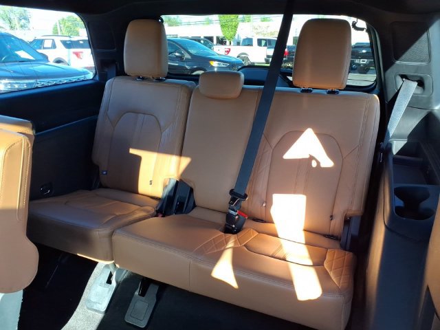 Certified 2023 Ford Expedition Platinum AWD/4WD image 12