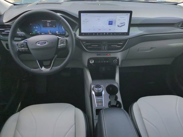 Certified 2025 Ford Escape Platinum w/ Premium Technology Package FWD image 15
