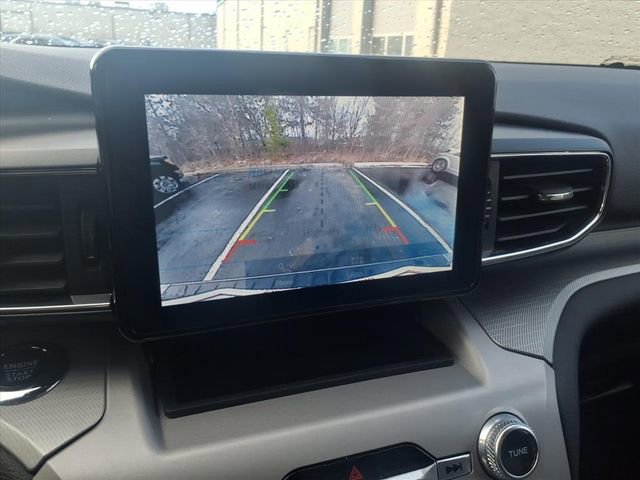 Certified 2023 Ford Explorer XLT w/ Equipment Group 202A image 18