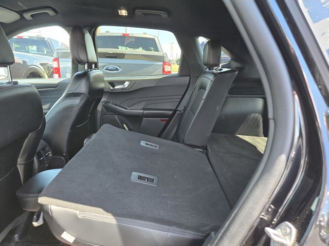 Certified 2025 Ford Escape ST-Line FWD image 31