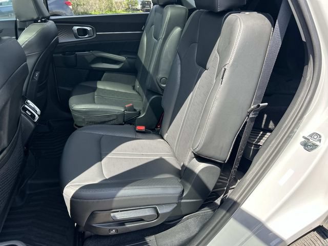 Used 2025 Kia Sorento SX FWD image 21