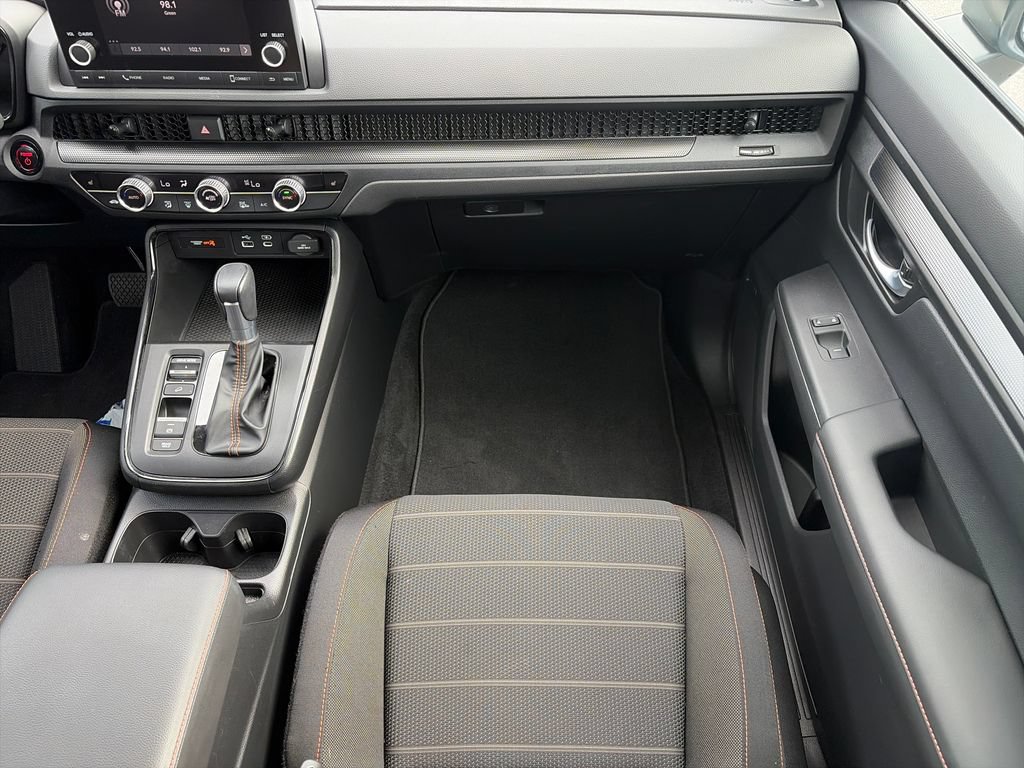 Used 2025 Honda CR-V Sport image 17