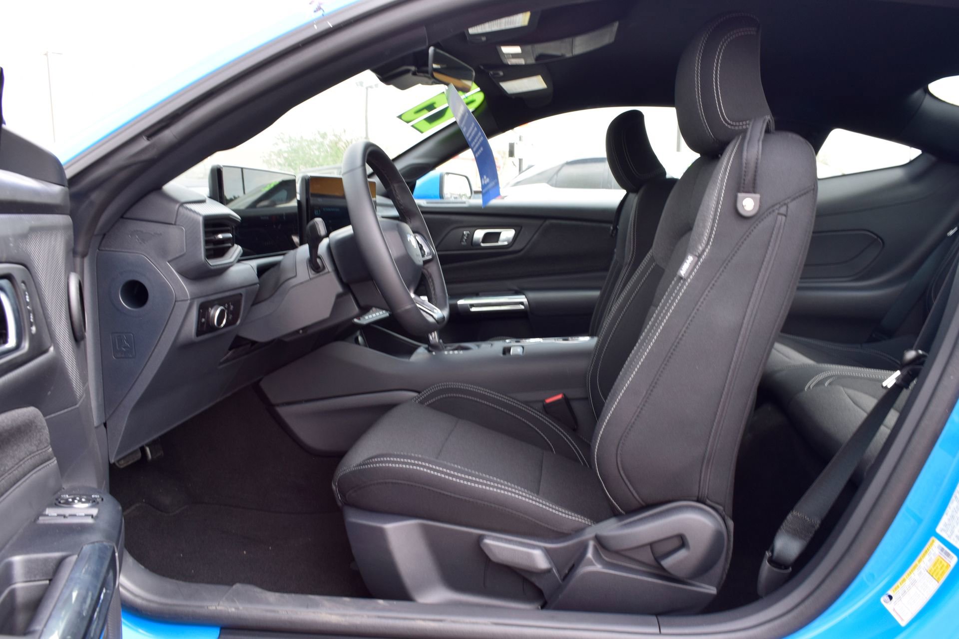 Certified 2025 Ford Mustang Coupe image 18