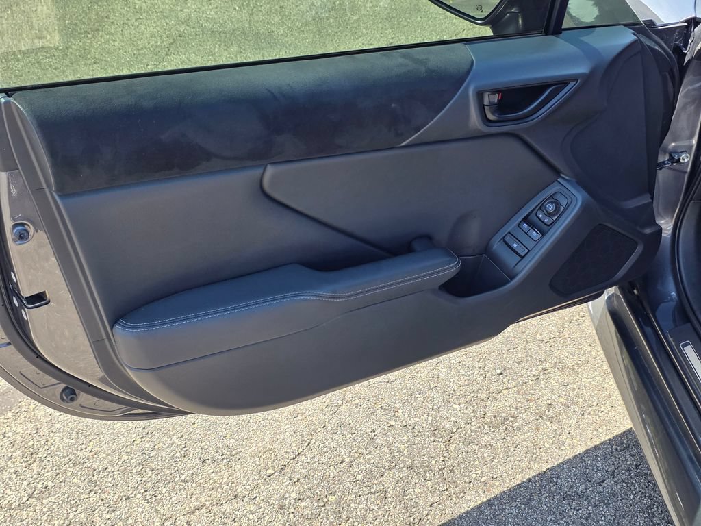 Used 2023 Toyota GR86 Premium w/ ALL Weather Mat Package (TMS) RWD image 12