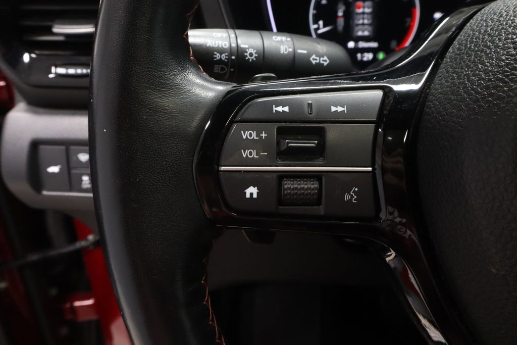 Used 2025 Honda Pilot TrailSport image 28