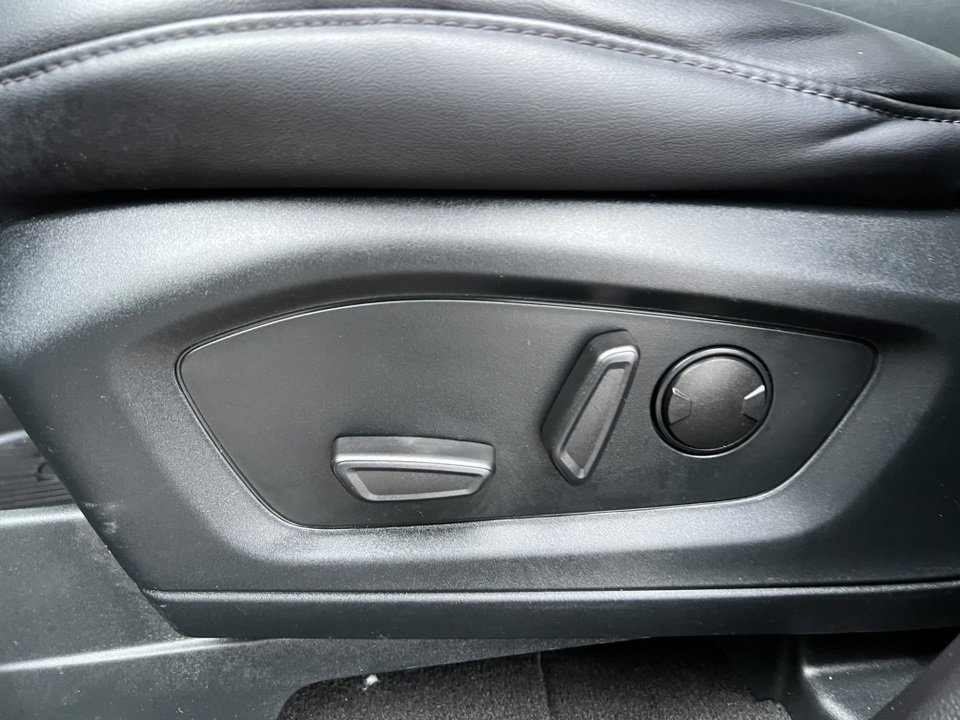 Certified 2023 Ford Explorer XLT w/ Equipment Group 202A image 12