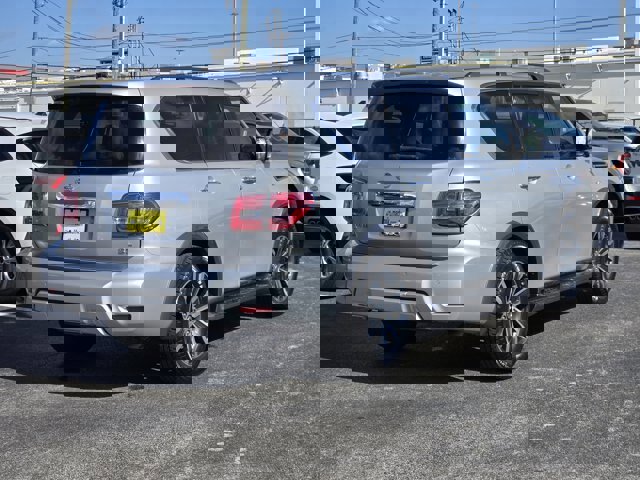 Used 2018 Nissan Armada SL w/ Moonroof Package image 5