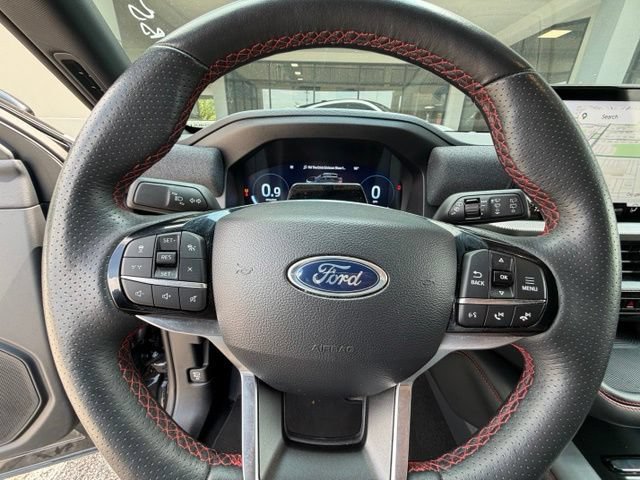 Certified 2025 Ford Explorer ST-Line AWD/4WD image 11