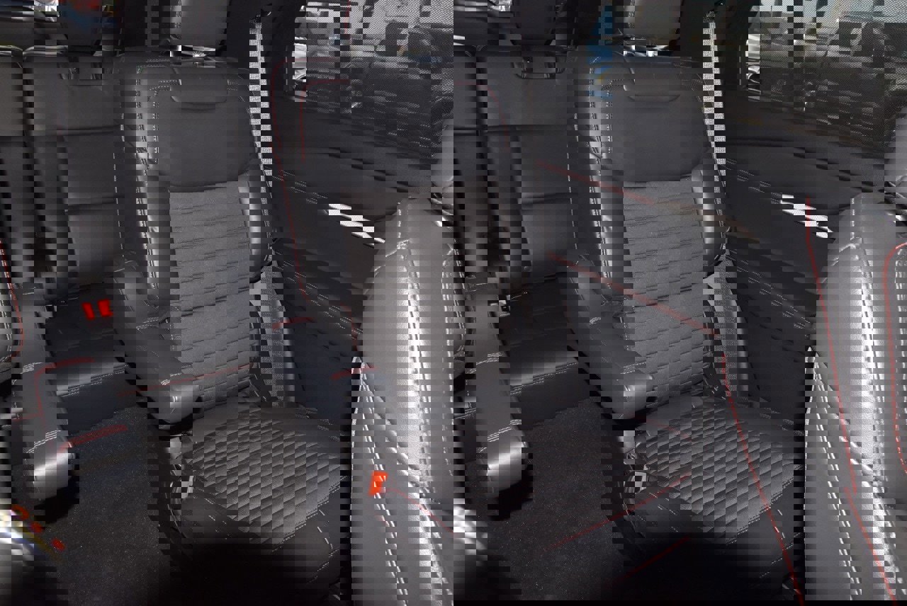 Certified 2025 Ford Explorer ST-Line w/ Premium Package image 24