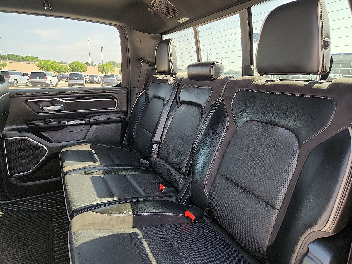 Used 2020 RAM 1500 Laramie w/ Sport Appearance Package AWD/4WD image 5