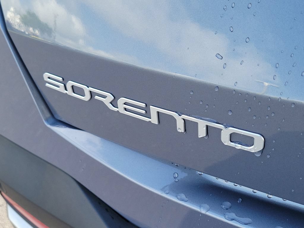 Used 2025 Kia Sorento S FWD image 5