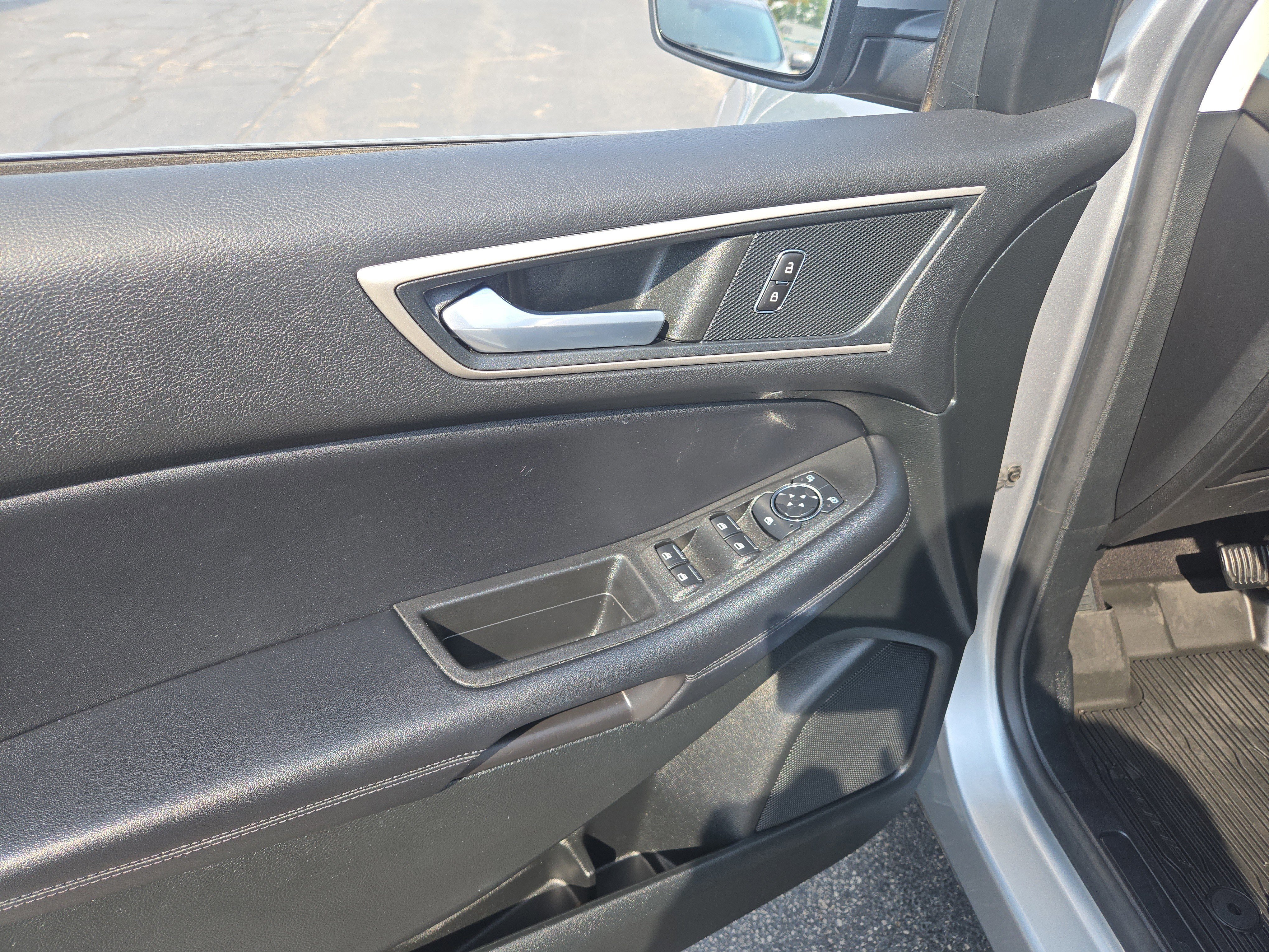 Certified 2023 Ford Edge SEL w/ Convenience Package image 20