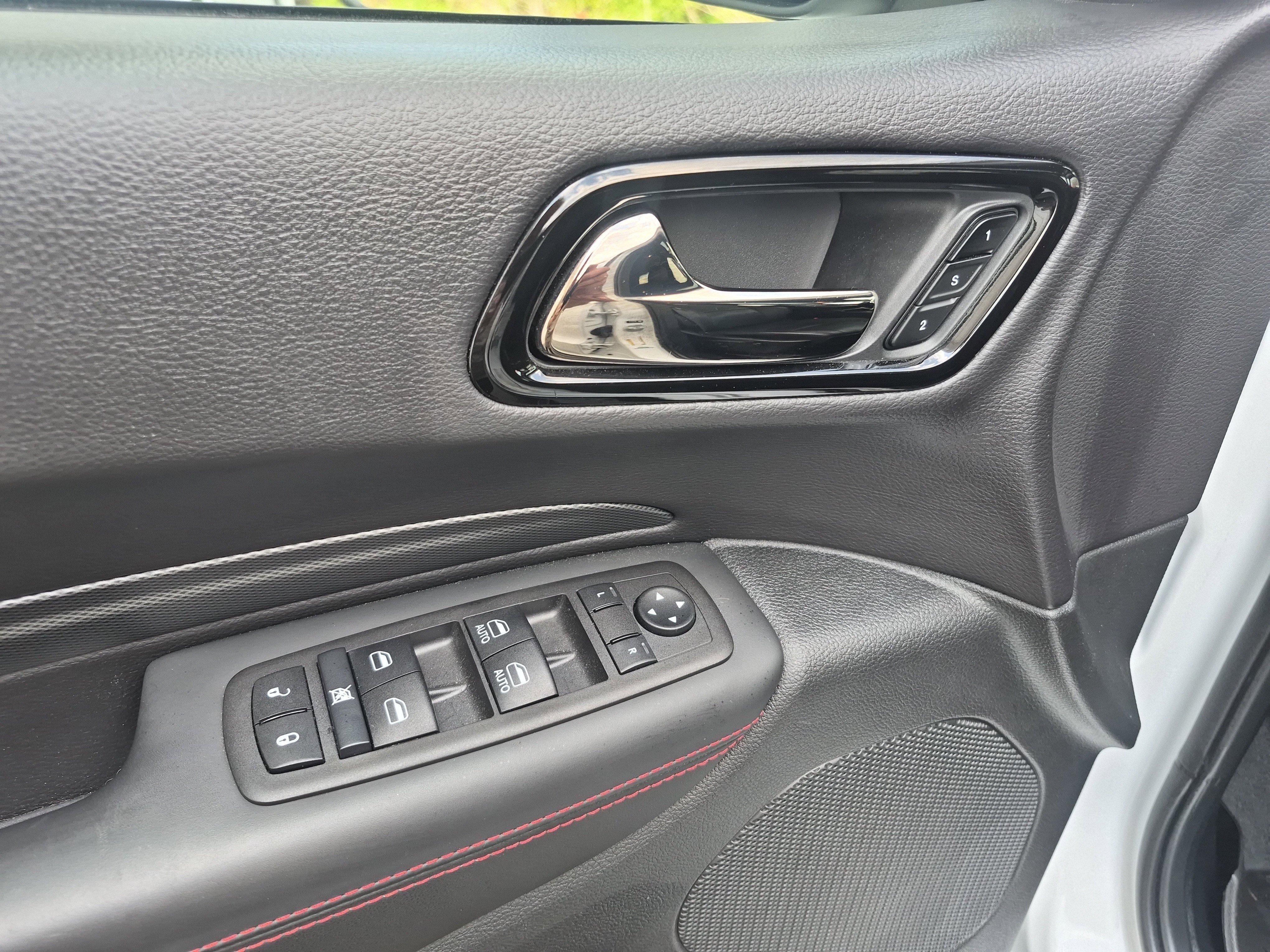 Used 2025 Dodge Durango R/T AWD/4WD image 12