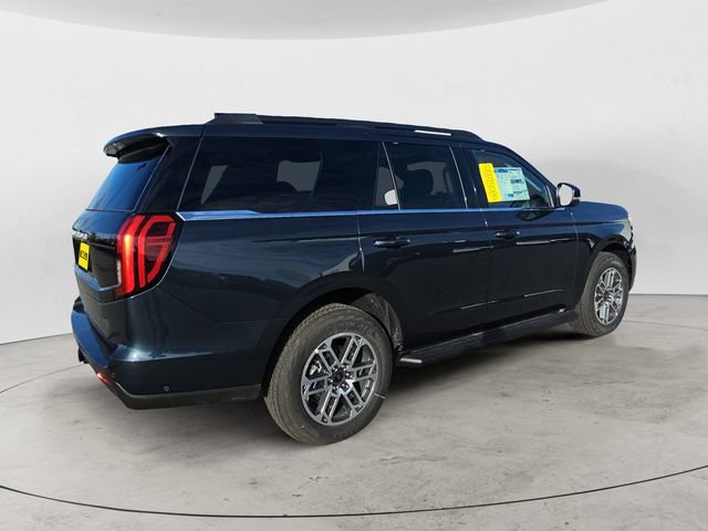Certified 2025 Ford Expedition Active AWD/4WD image 3