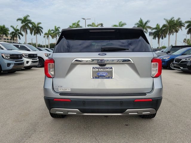 Certified 2023 Ford Explorer XLT w/ Equipment Group 202A RWD image 5