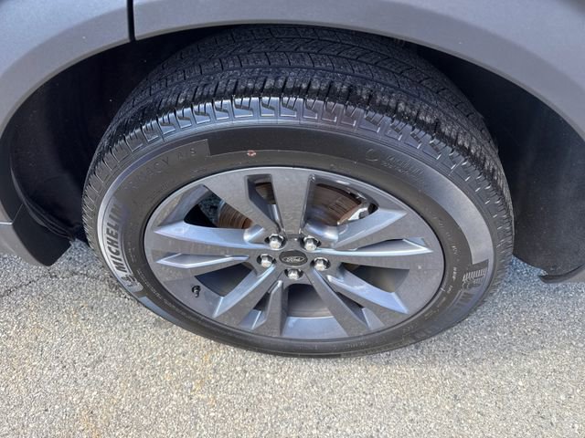 Certified 2023 Ford Explorer XLT w/ Equipment Group 202A AWD/4WD image 14
