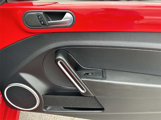 Used 2018 Volkswagen Beetle 2.0T S image 17